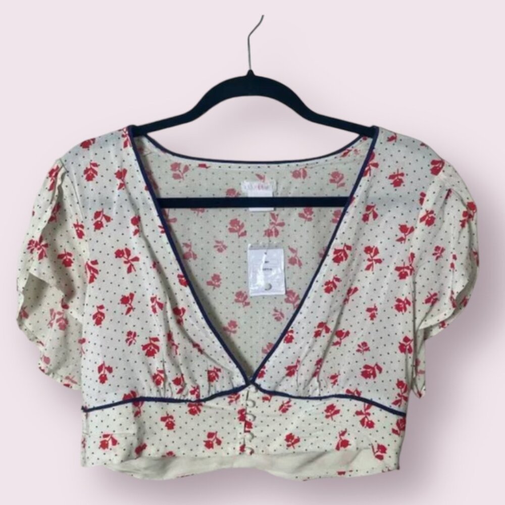 ⭐️ Crop Floral Flutter V Neck Party Festival Retro Modern Girly Glam Blouse Top